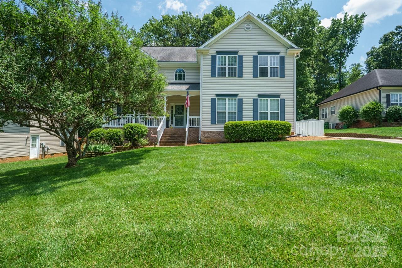 2908 Barnard Castle Ln., Matthews, NC 28104
