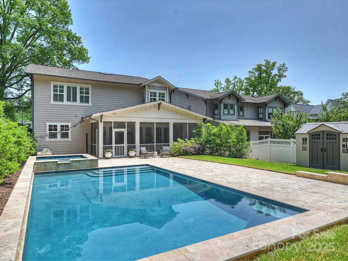 431 Wonderwood Dr., Charlotte, NC 28211