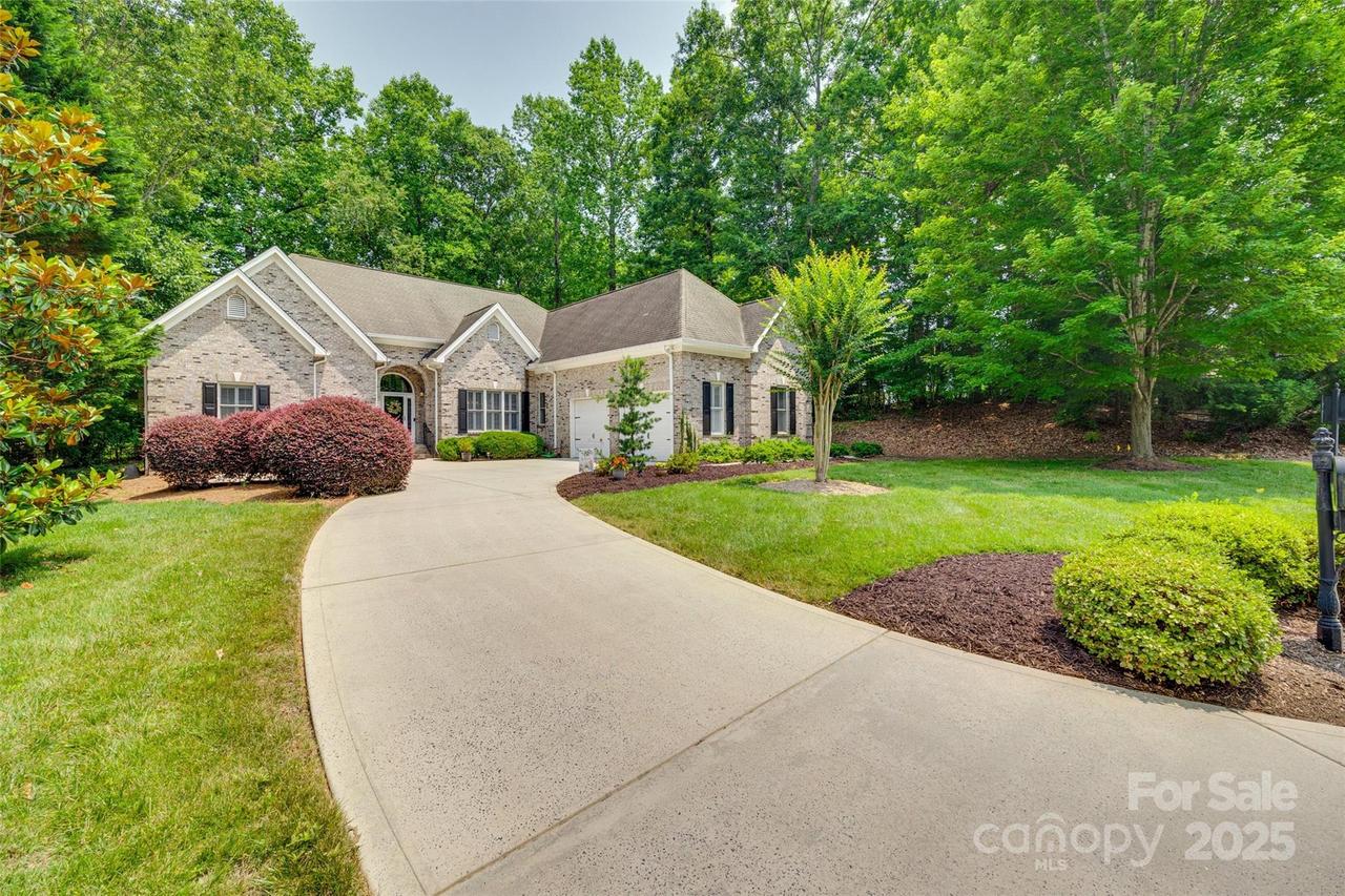 16527 Woolwine Rd., Charlotte, NC 28278