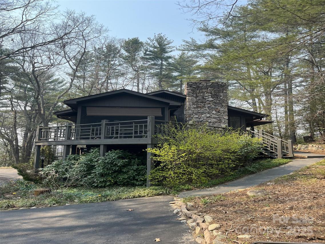 218 Pheasant Run, Hendersonville, NC 28739