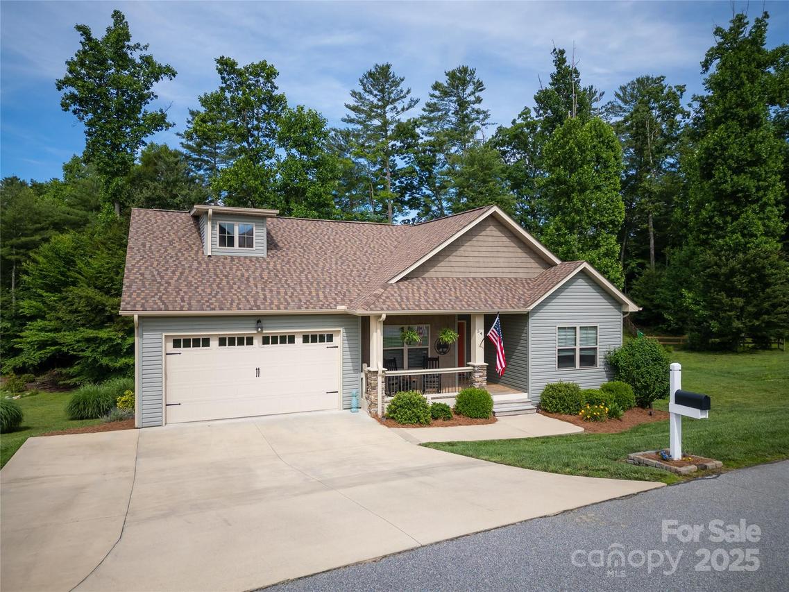 54 Asher Ln., Etowah, NC 28729