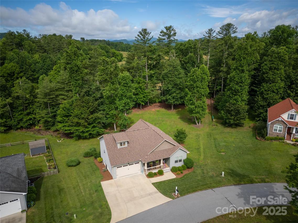 54 Asher Ln., Etowah, NC 28729