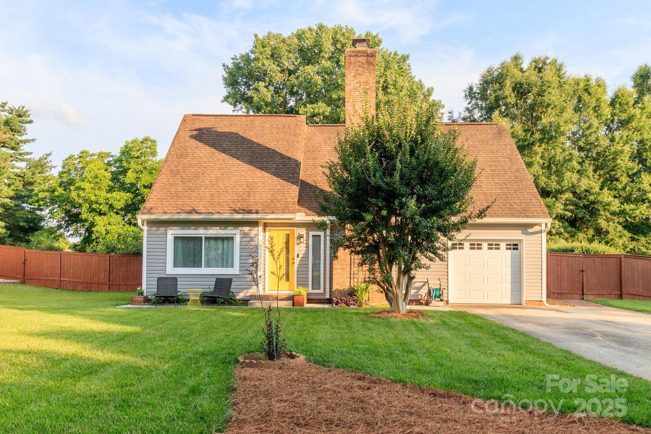 10209 Green Tee Ln., Charlotte, NC 28277