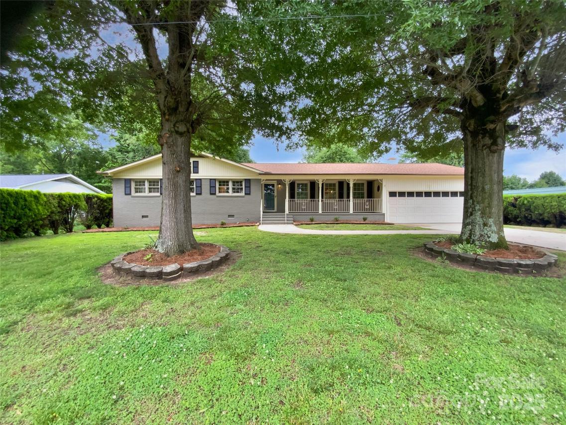 302 Melinda Ave., Kannapolis, NC 28083