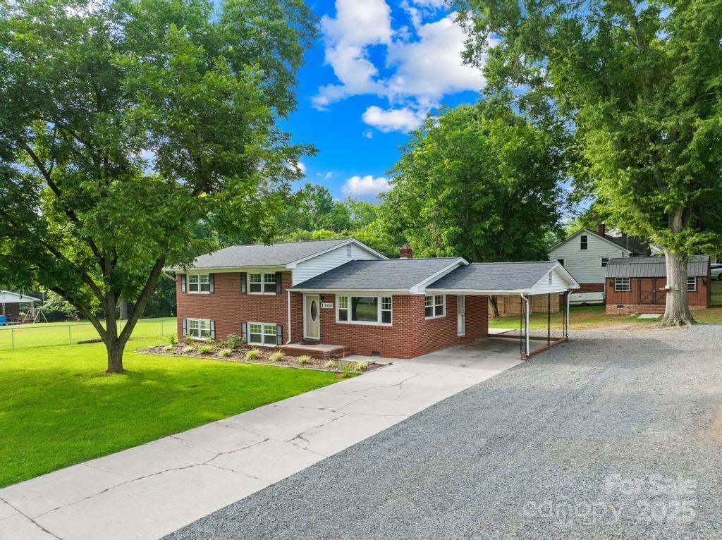 1300 Montgomery Ave., Albemarle, NC 28001