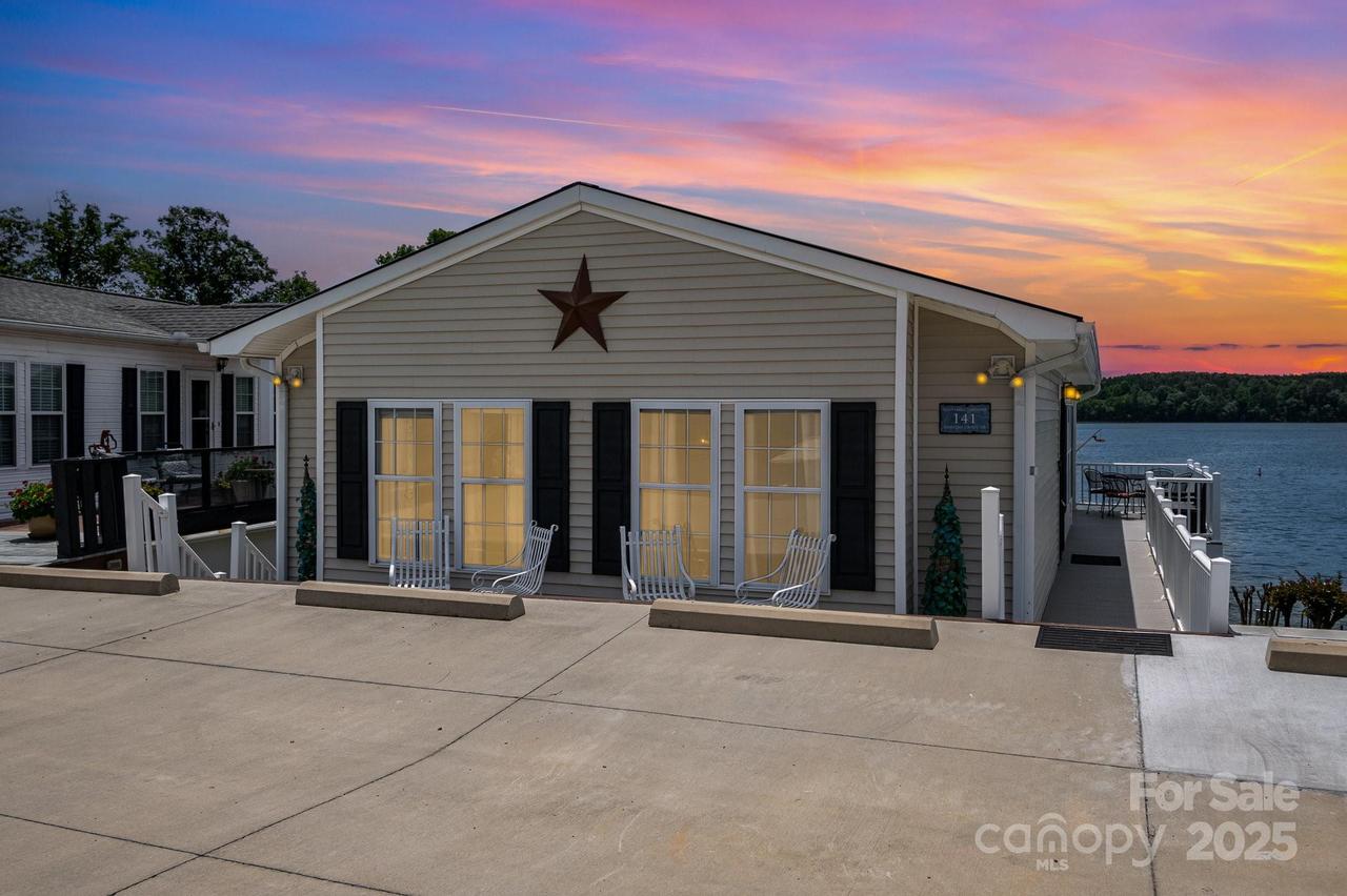 141 Badin Lake Cir., New London, NC 28127