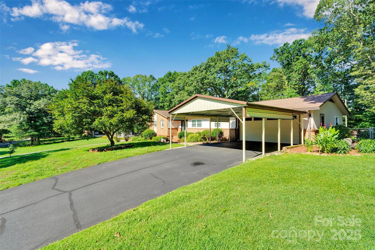 2326 Horseshoe Bend Rd. #8, Hickory, NC 28601