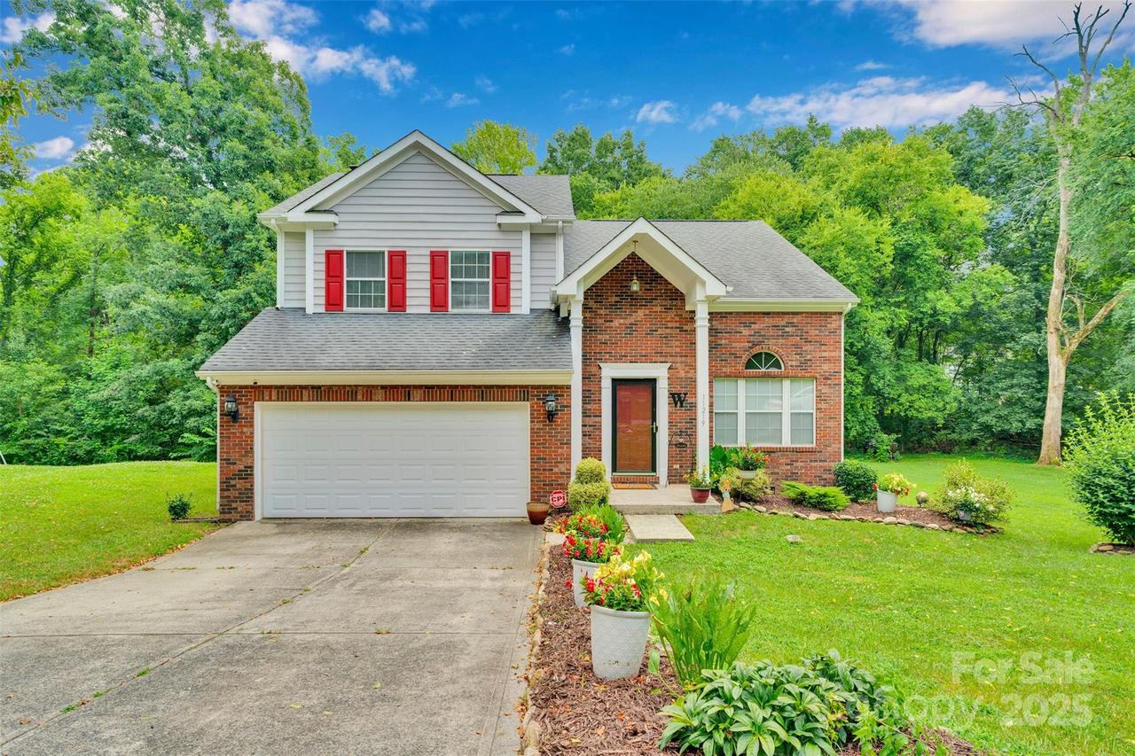11219 Kempsford Dr., Charlotte, NC 28262