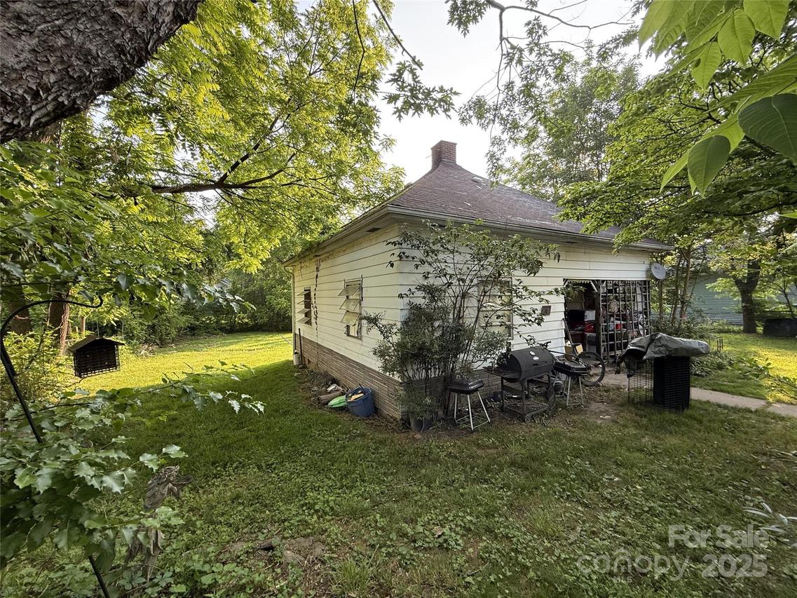 410 Whitmire St., Brevard, NC 28712