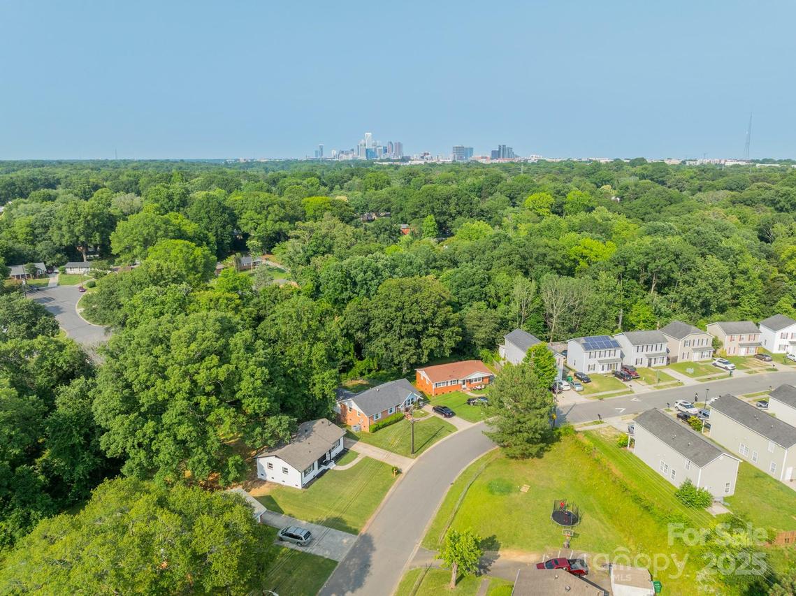 3608 Crestridge Dr., Charlotte, NC 28217