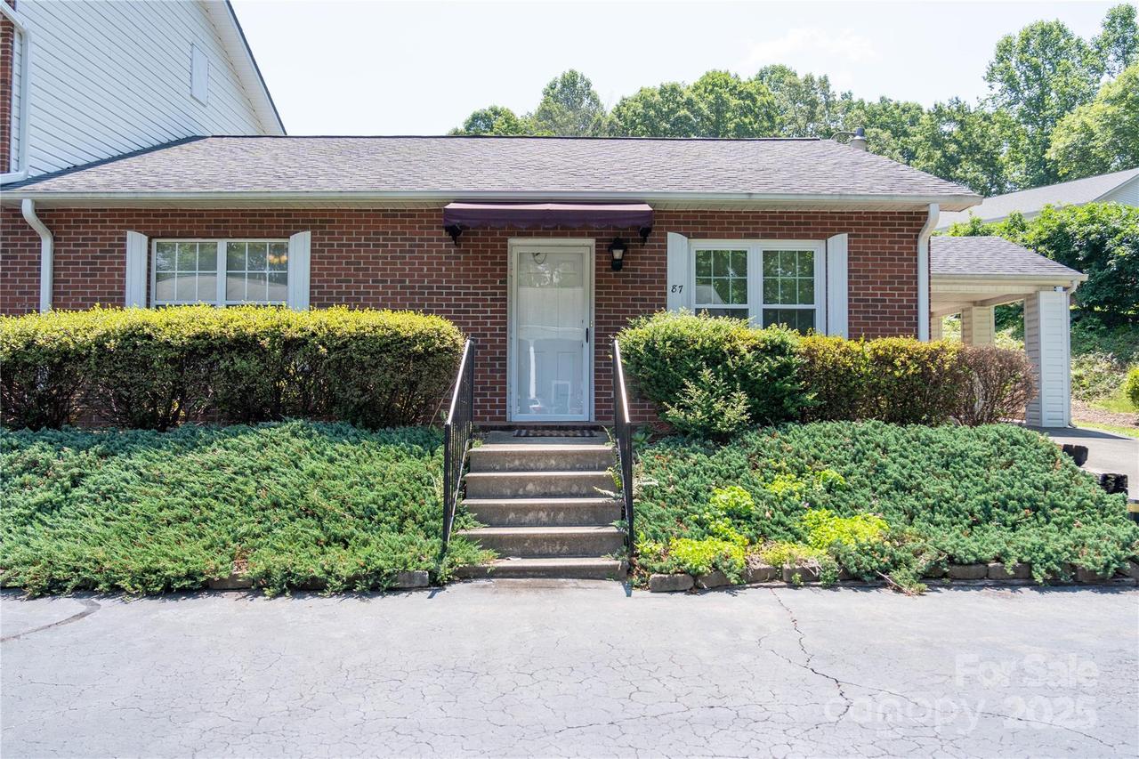 75 Laurelwood Dr., Marion, NC 28752
