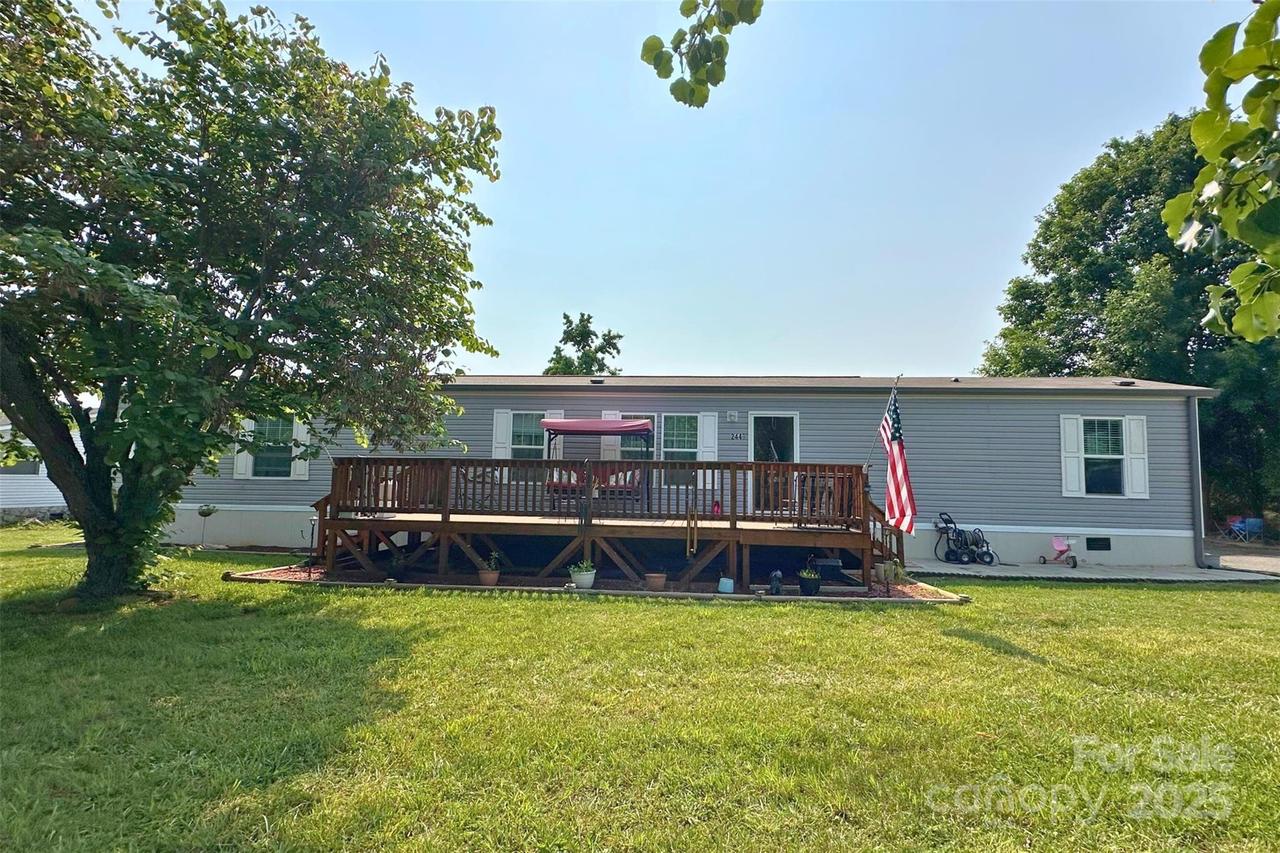 2449 Leonhardt Rd., Cherryville, NC 28021
