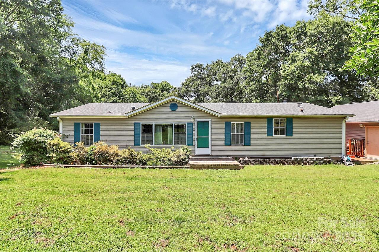 4104 Pebblebrook Cir., Concord, NC 28027