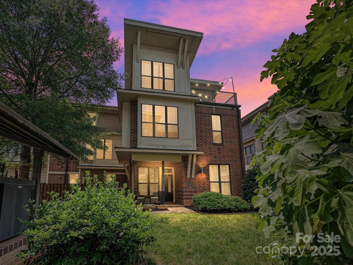 956 Warren Burgess Ln., Charlotte, NC 28205
