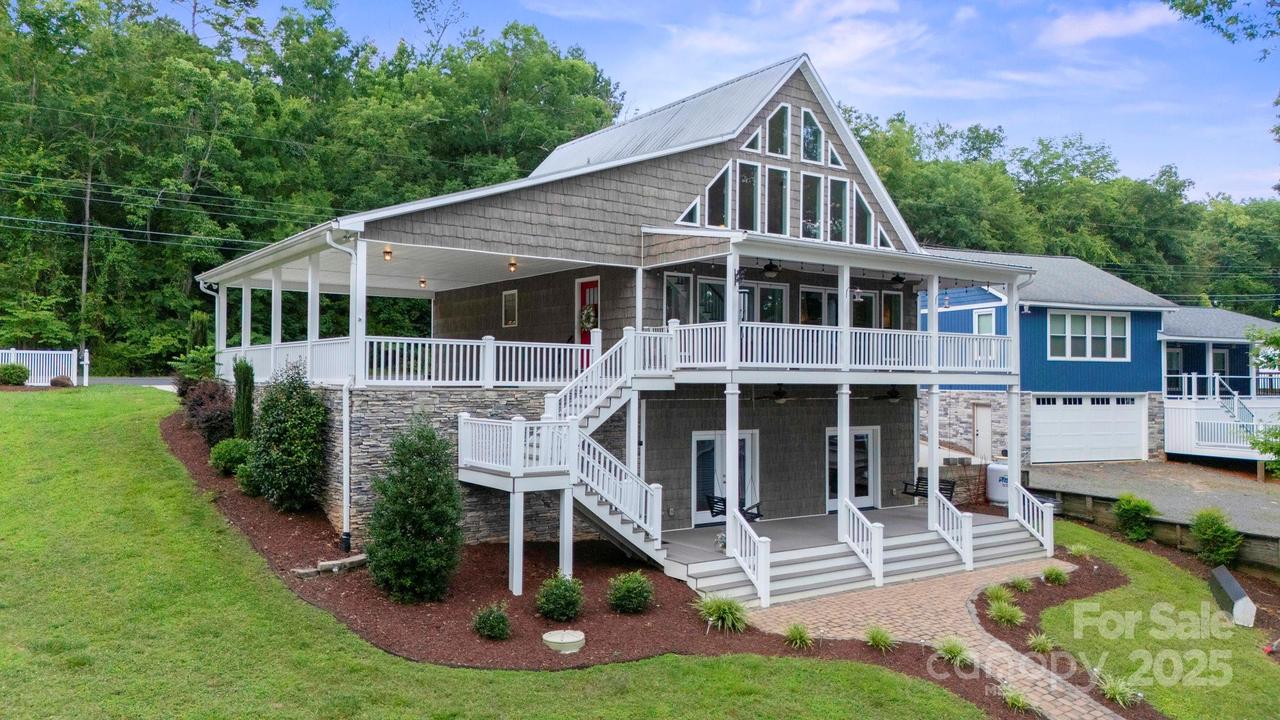 612 Berry Hill Dr., Norwood, NC 28128