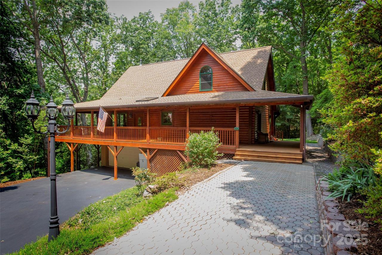 62 Roseanne Ln., Fairview, NC 28730