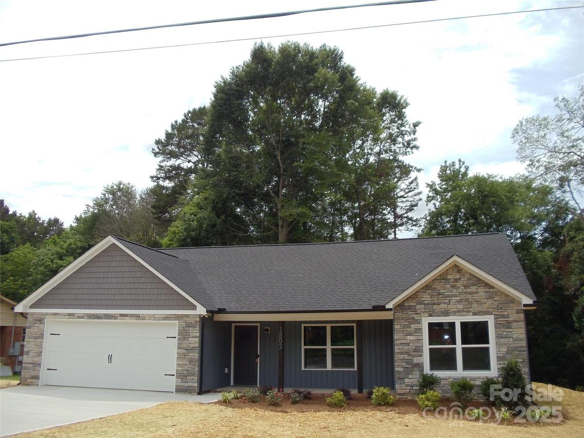 1802 Cooper Ave., Kannapolis, NC 28081