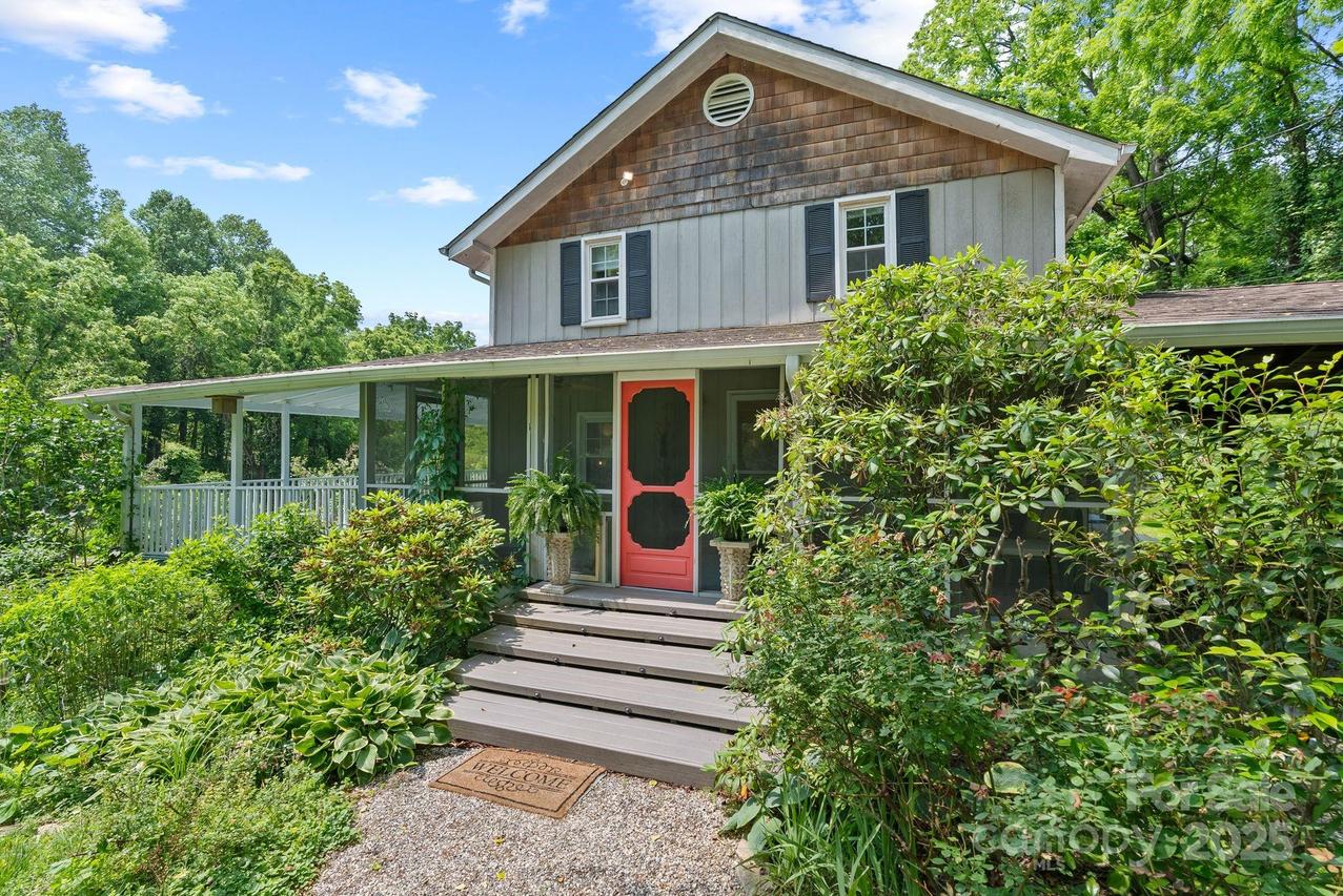 20 Pickens Ln., Weaverville, NC 28787