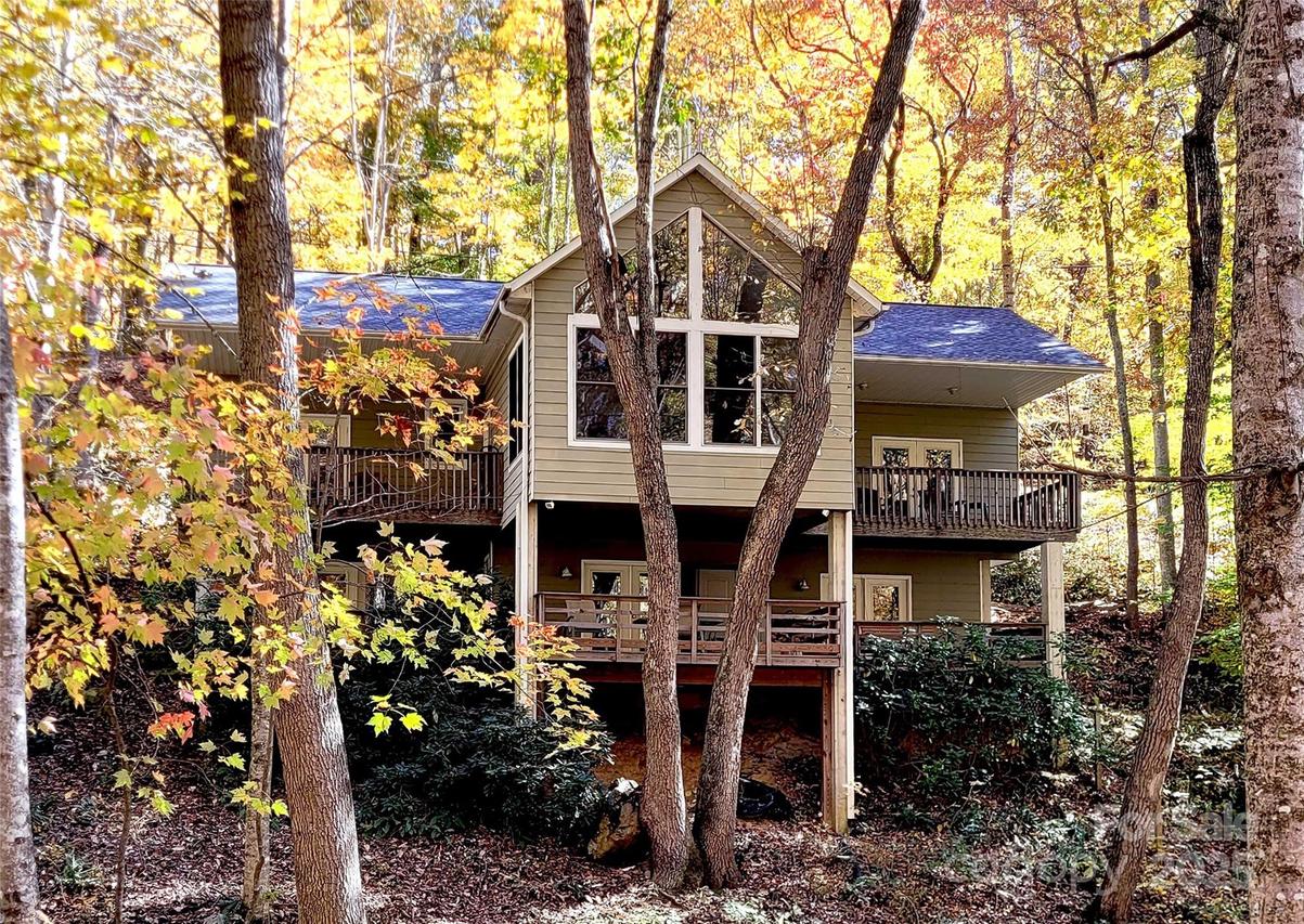 608 Brandywine Rd., Waynesville, NC 28786