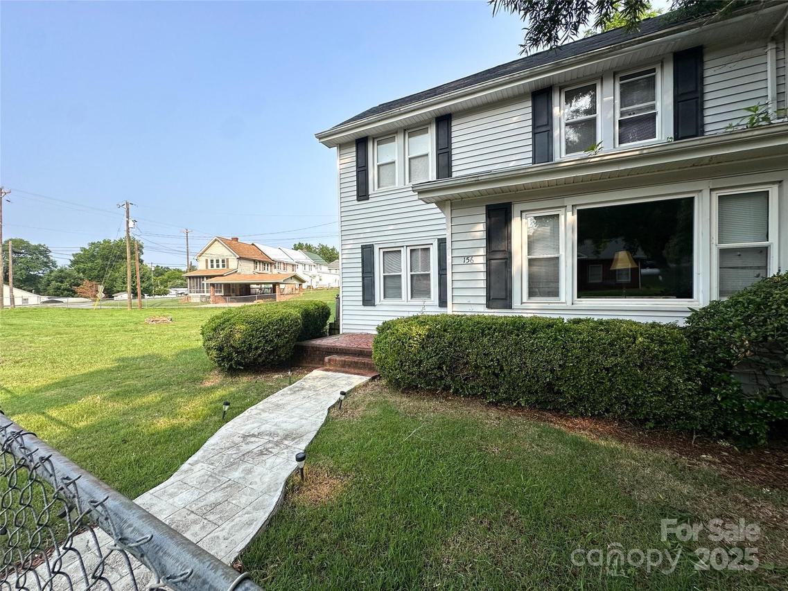 156 Spruce St., Badin, NC 28009