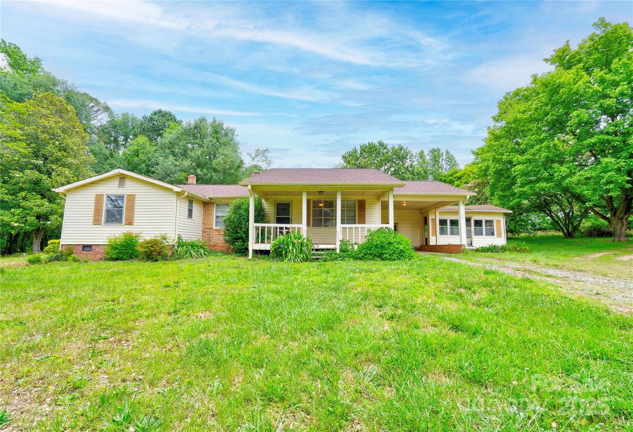 105 Hopewell Church Rd., Shelby, NC 28150
