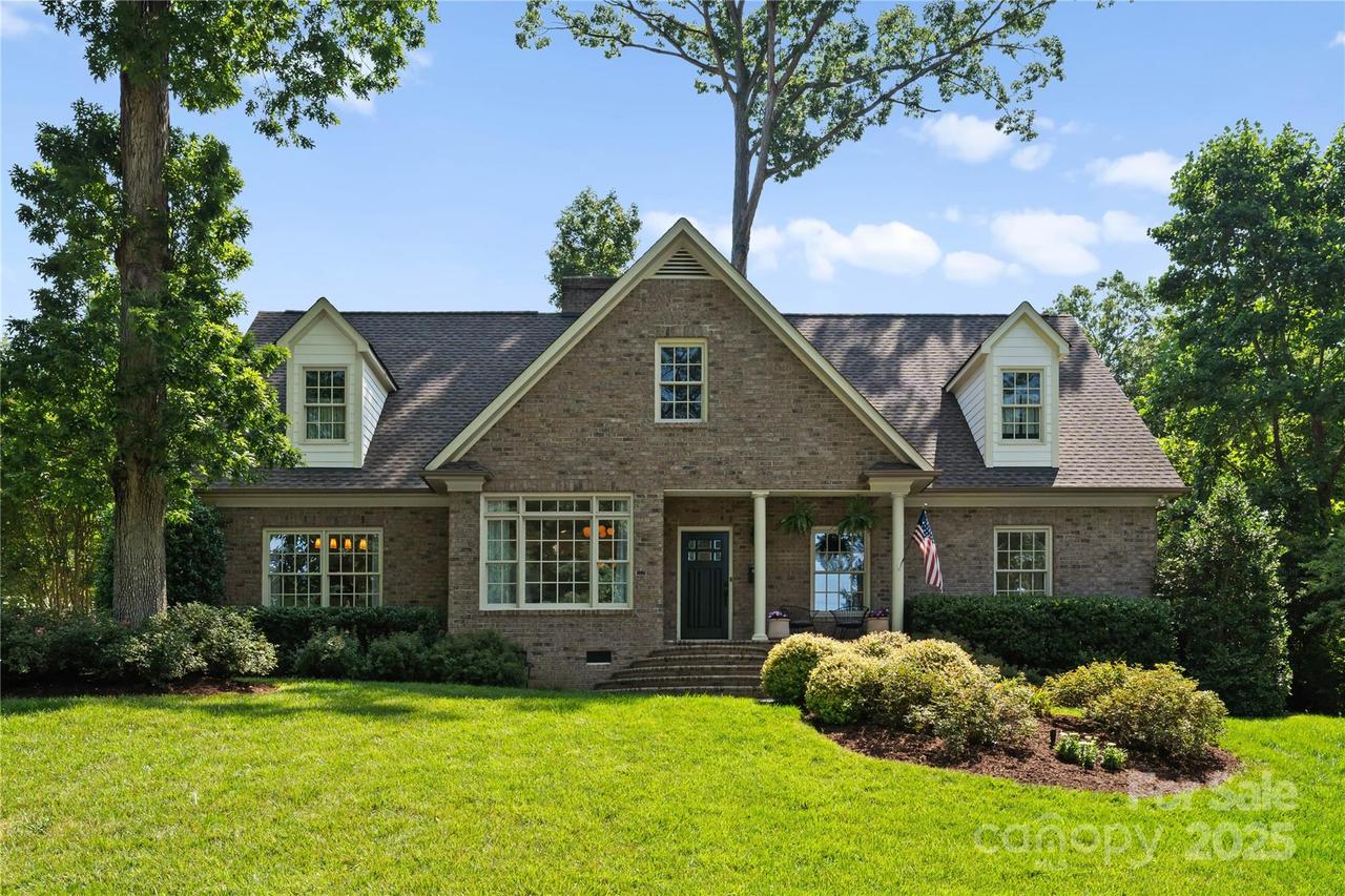 901 Hartford Ave., Charlotte, NC 28209