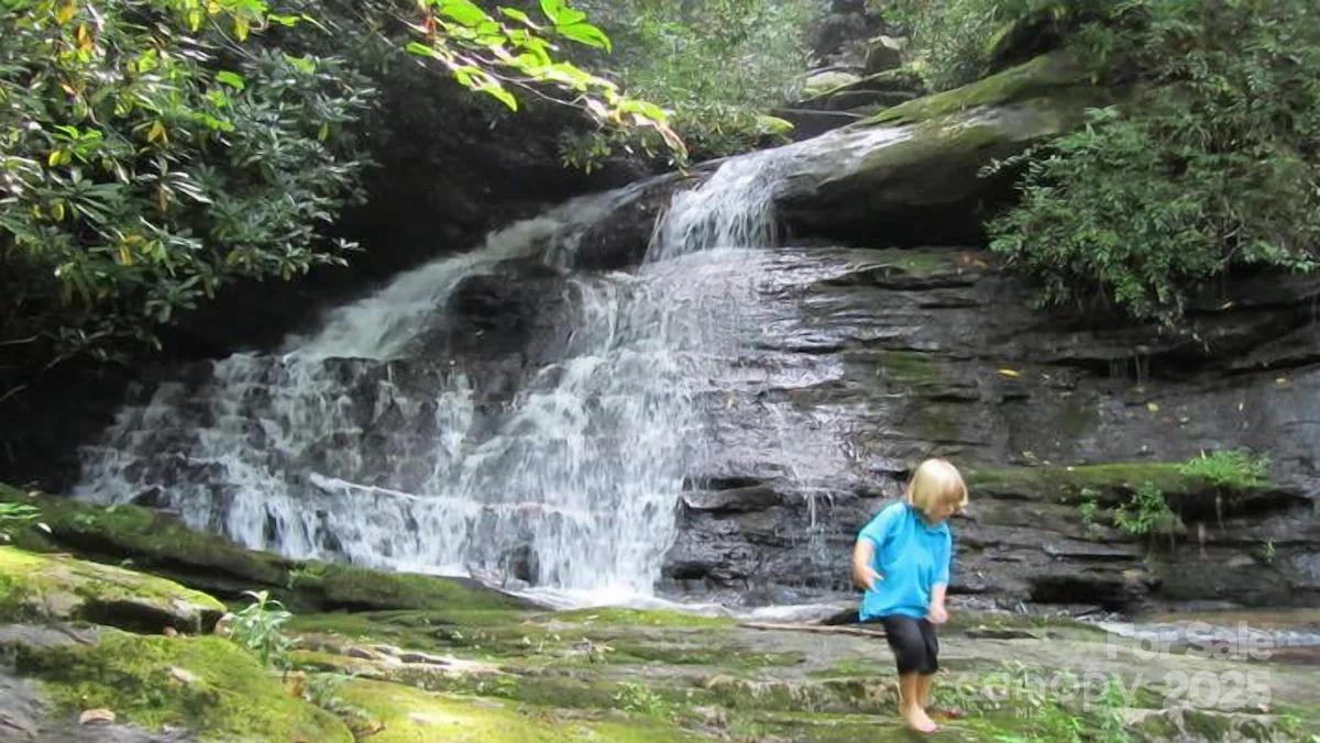282 H And H Tr., Black Mountain, NC 28711