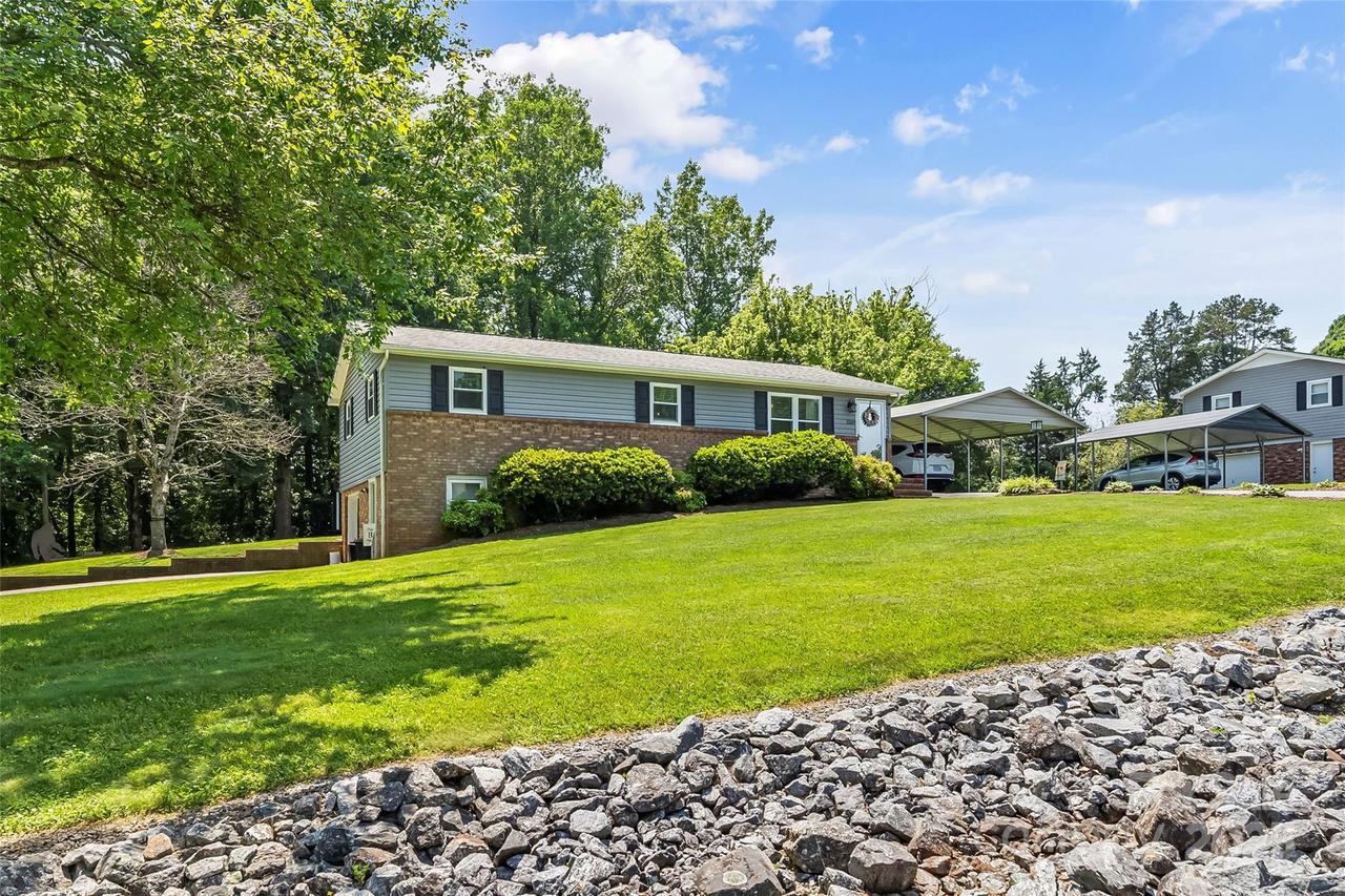 3269 Tolley St., Claremont, NC 28610
