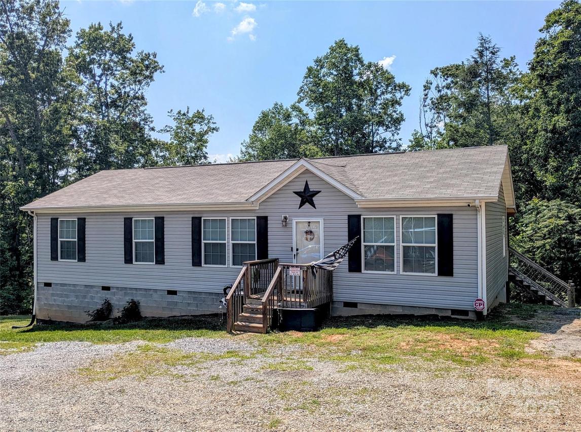 201 Smoky Mountain Dr., Marion, NC 28752