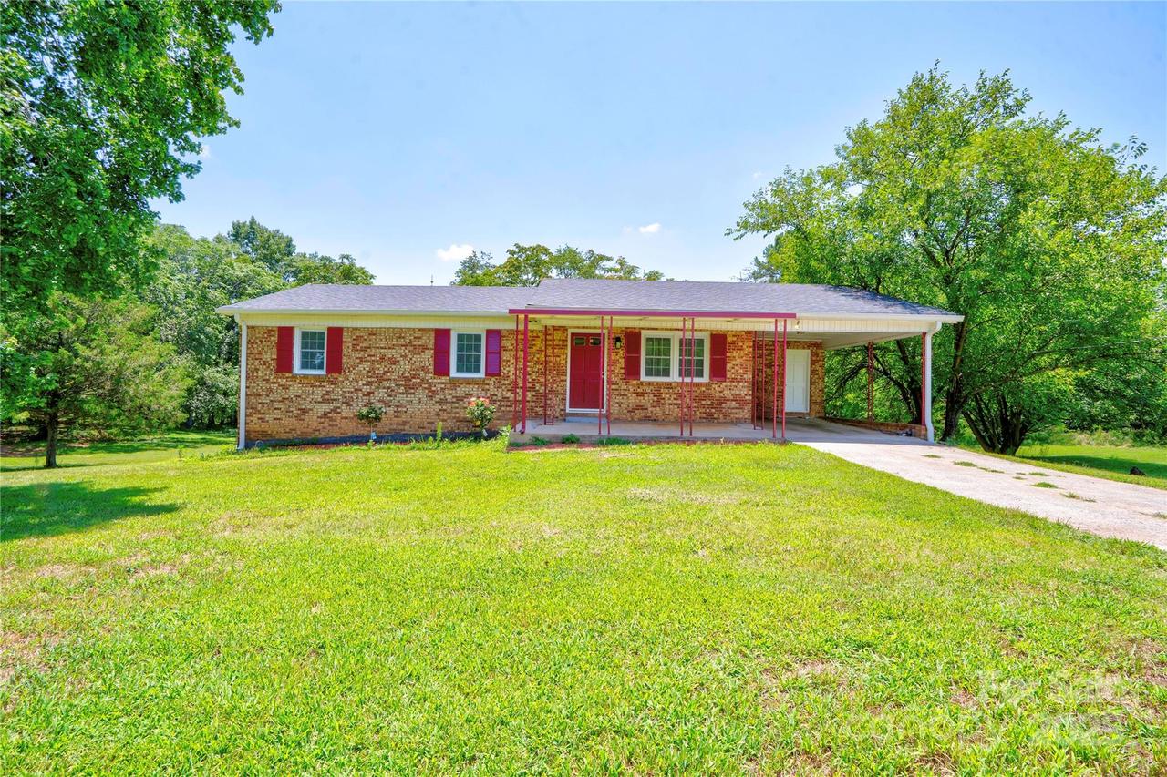 231 London Rd., Lawndale, NC 28090