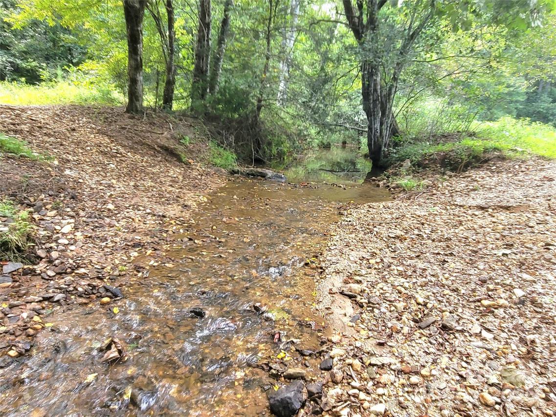 3601 Big Level Rd., Mill Spring, NC 28756