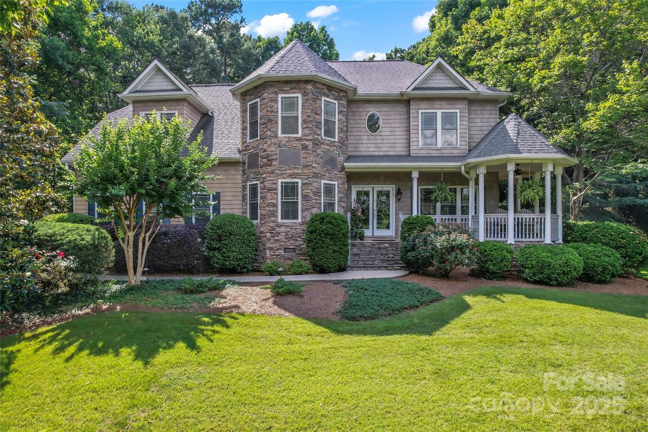2541 Penngate Dr., Sherrills Ford, NC 28673