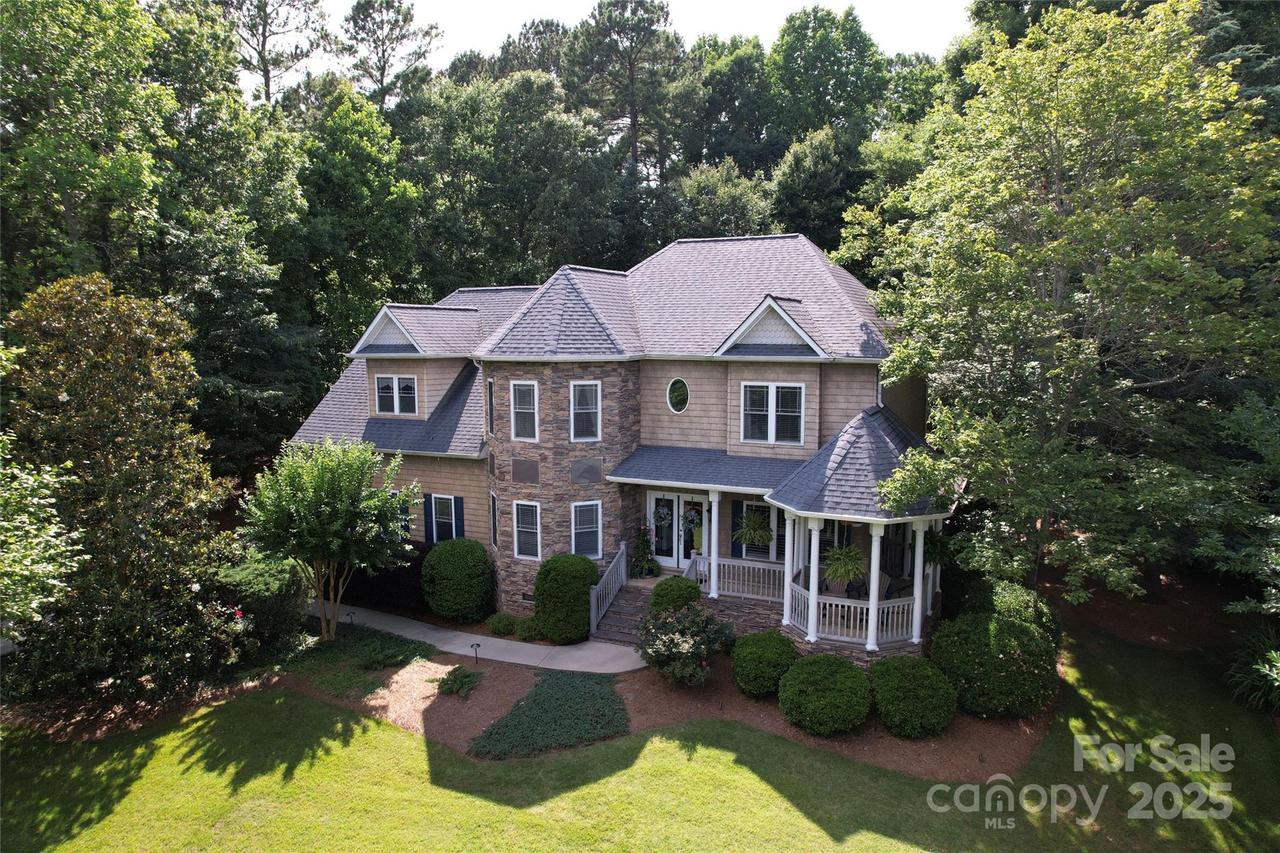 2541 Penngate Dr., Sherrills Ford, NC 28673