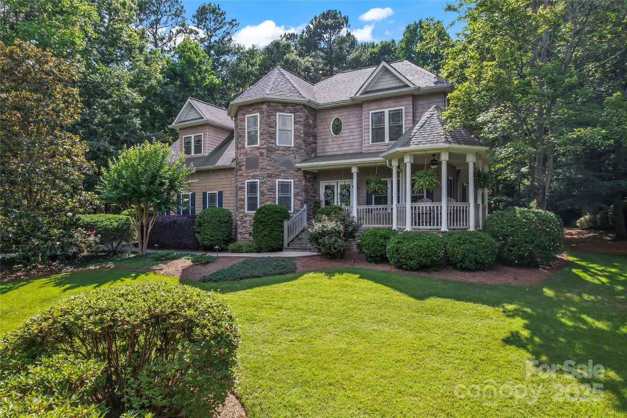 2541 Penngate Dr., Sherrills Ford, NC 28673