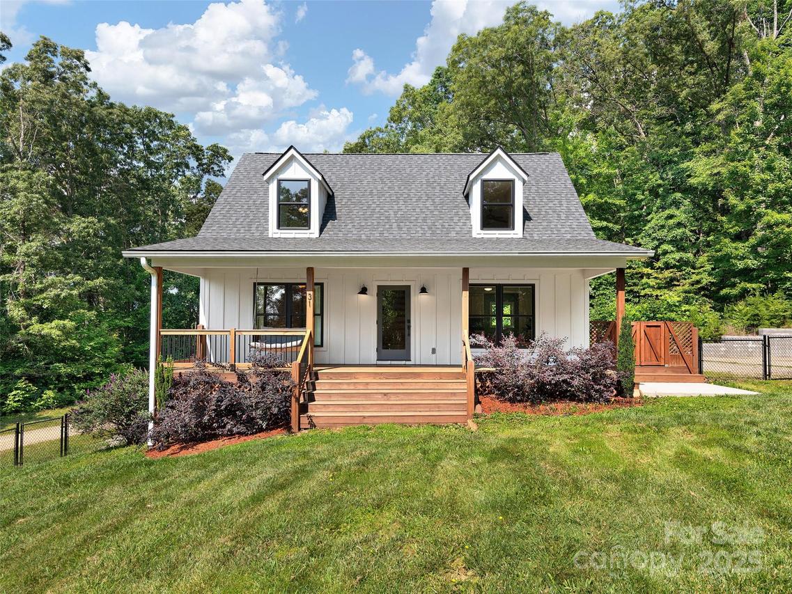 31 Rory Phillips View, Candler, NC 28715
