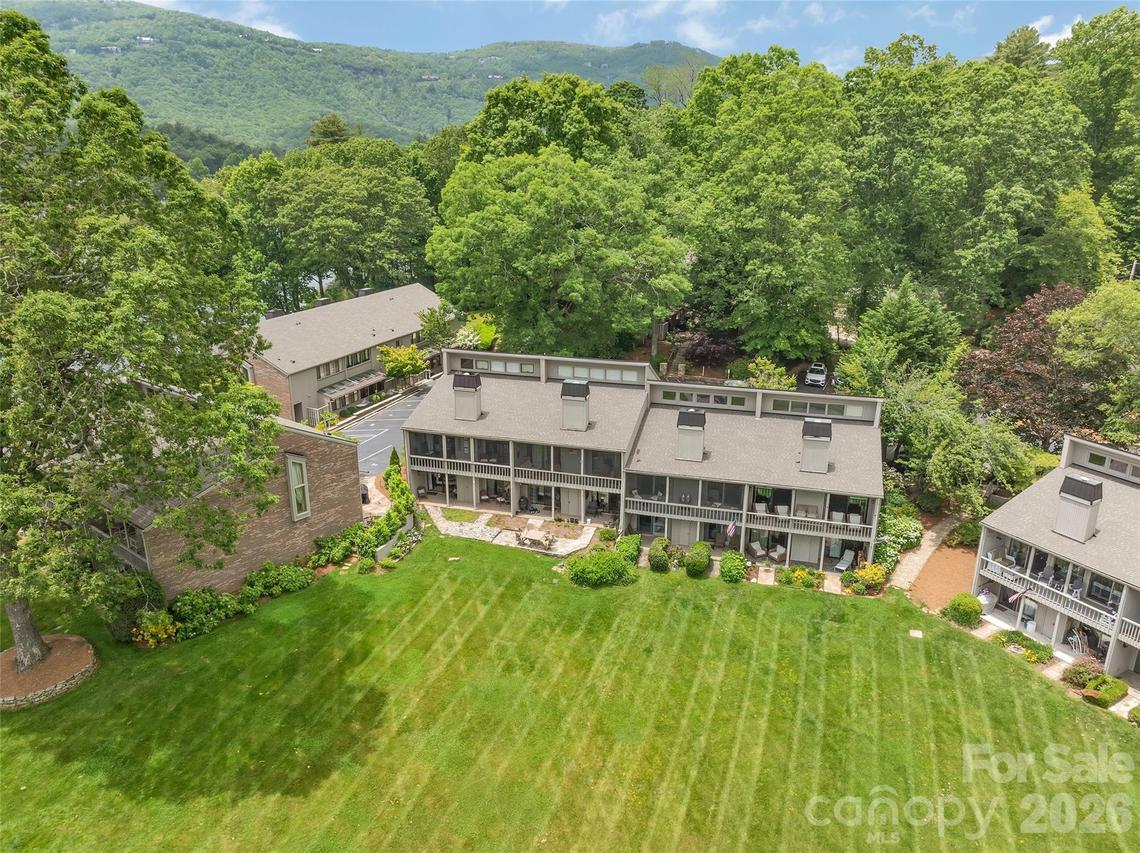 55 Toxaway Shores None #14, Lake Toxaway, NC 28747