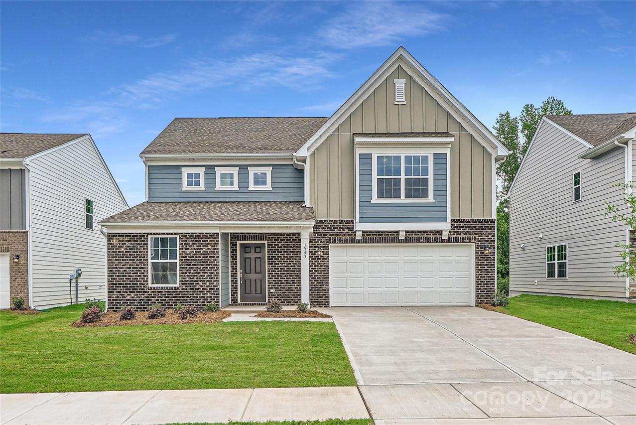 1543 Cottage Creek Dr., Bessemer City, NC 28016
