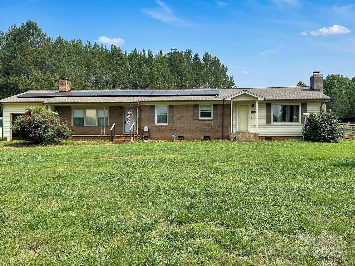 305 Rockdale Rd., Lawndale, NC 28090
