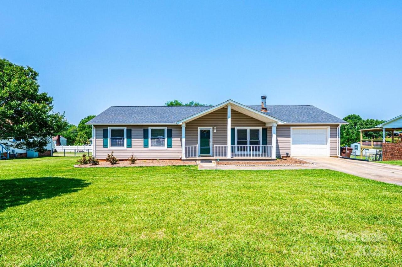 2031 36th St., Hickory, NC 28601