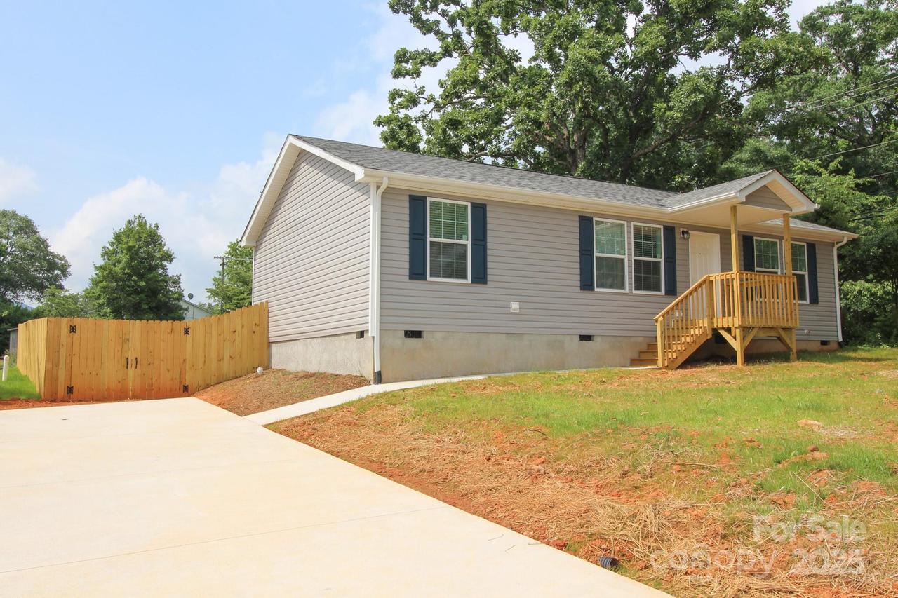 205 Church St., Morganton, NC 28655