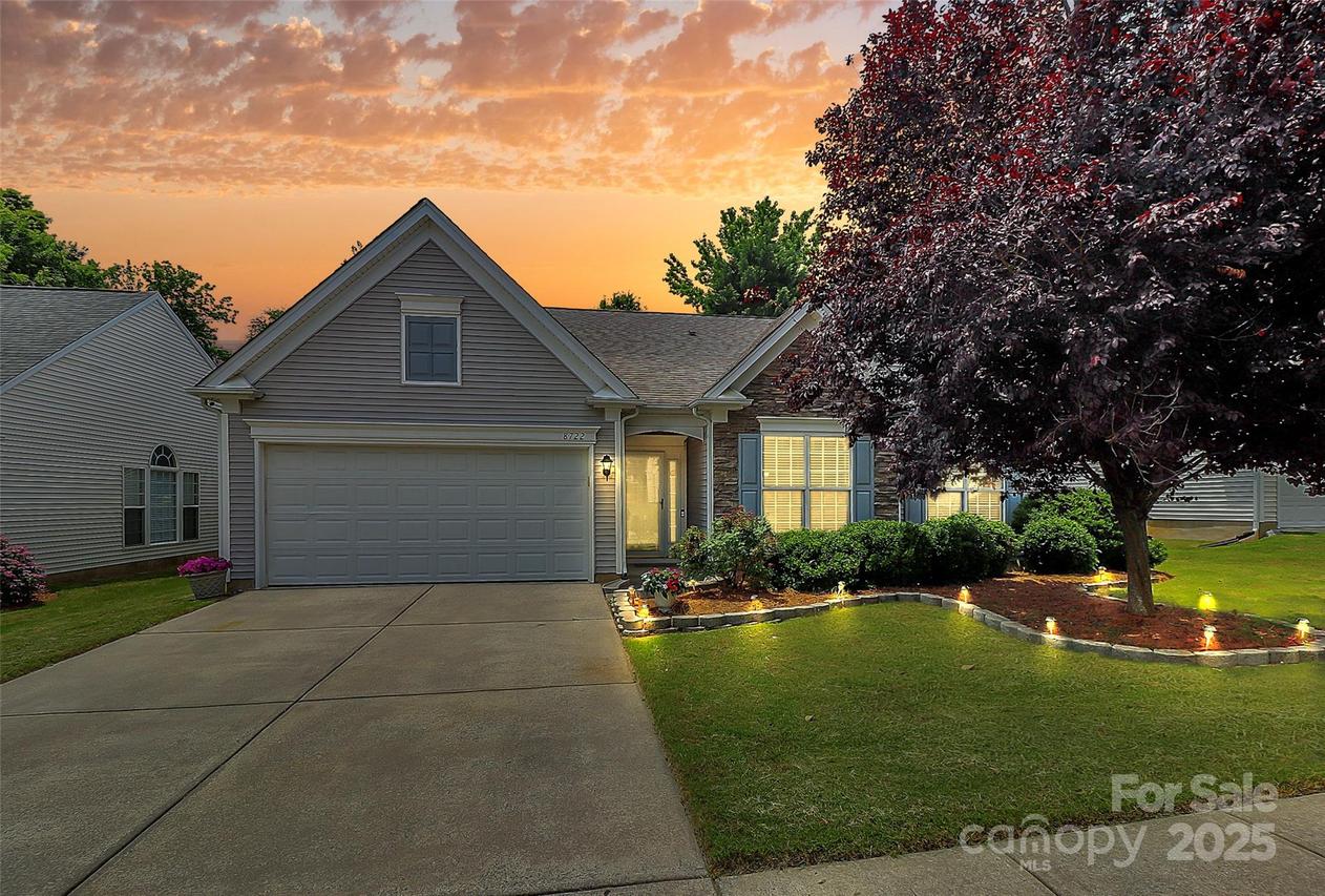 8722 Heron Glen Dr., Charlotte, NC 28269