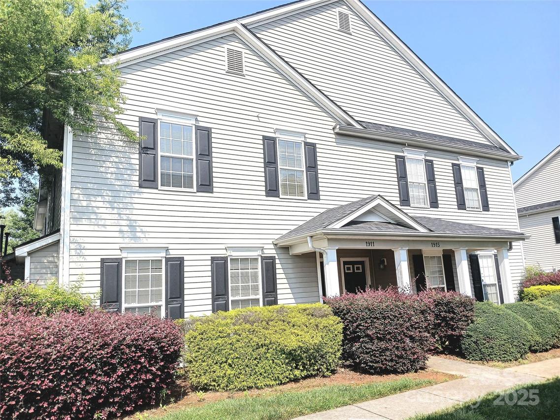 1911 Flushing Ct., Charlotte, NC 28215