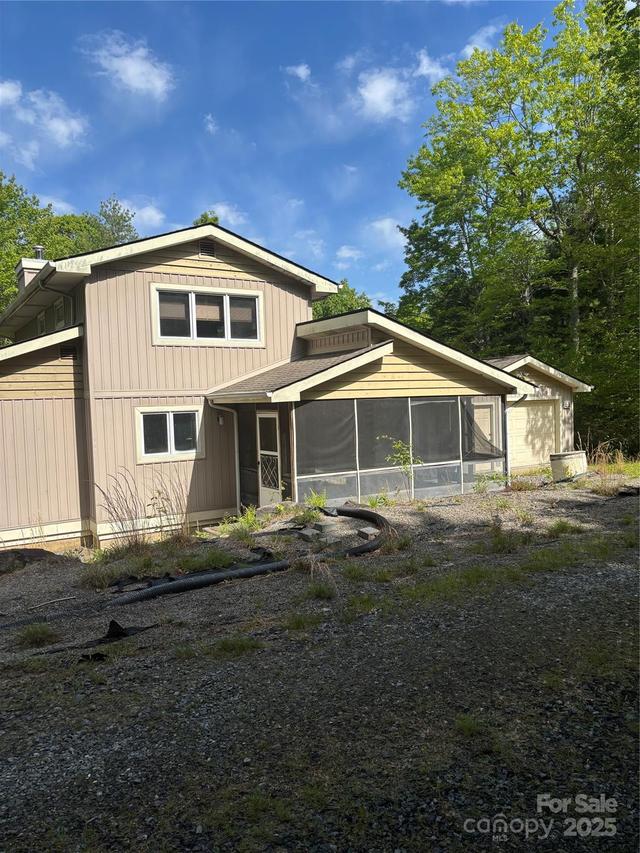 125 Woodwind Dr., Pisgah Forest, NC 28768