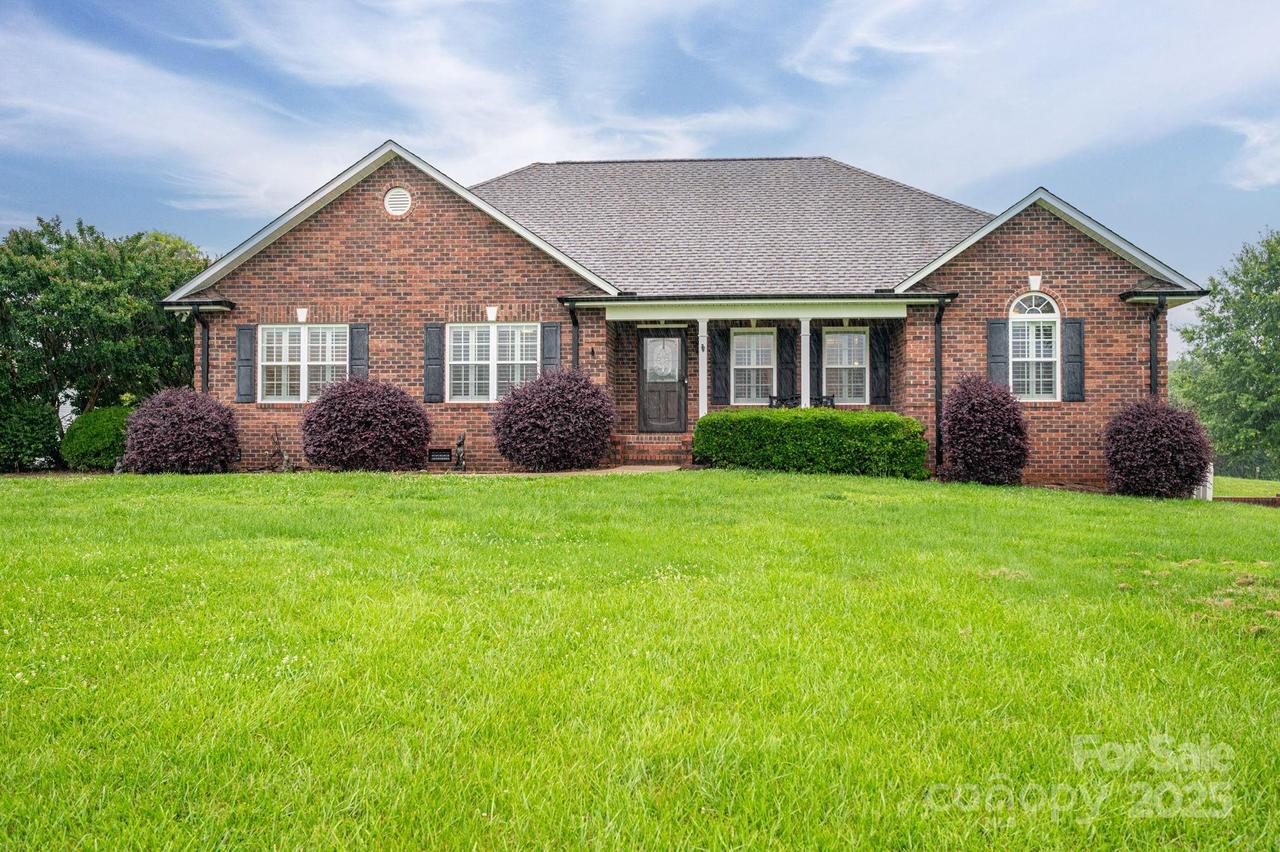2817 Long Cir. #1, Iron Station, NC 28080
