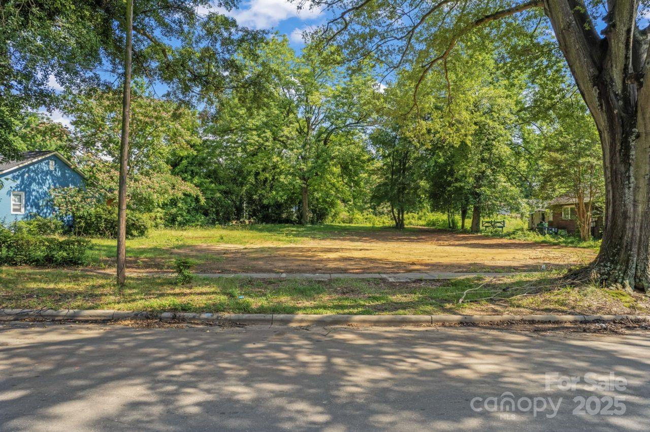 2413 Booker Ave., Charlotte, NC 28216