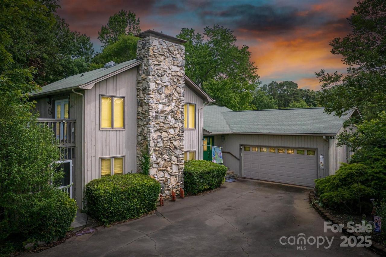 40 Old Field Rd., Taylorsville, NC 28681