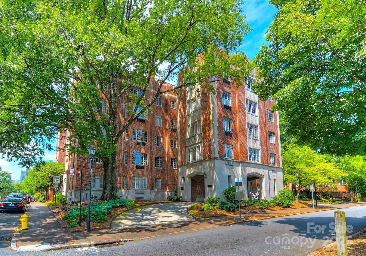 301 W 10th St. #404, Charlotte, NC 28202