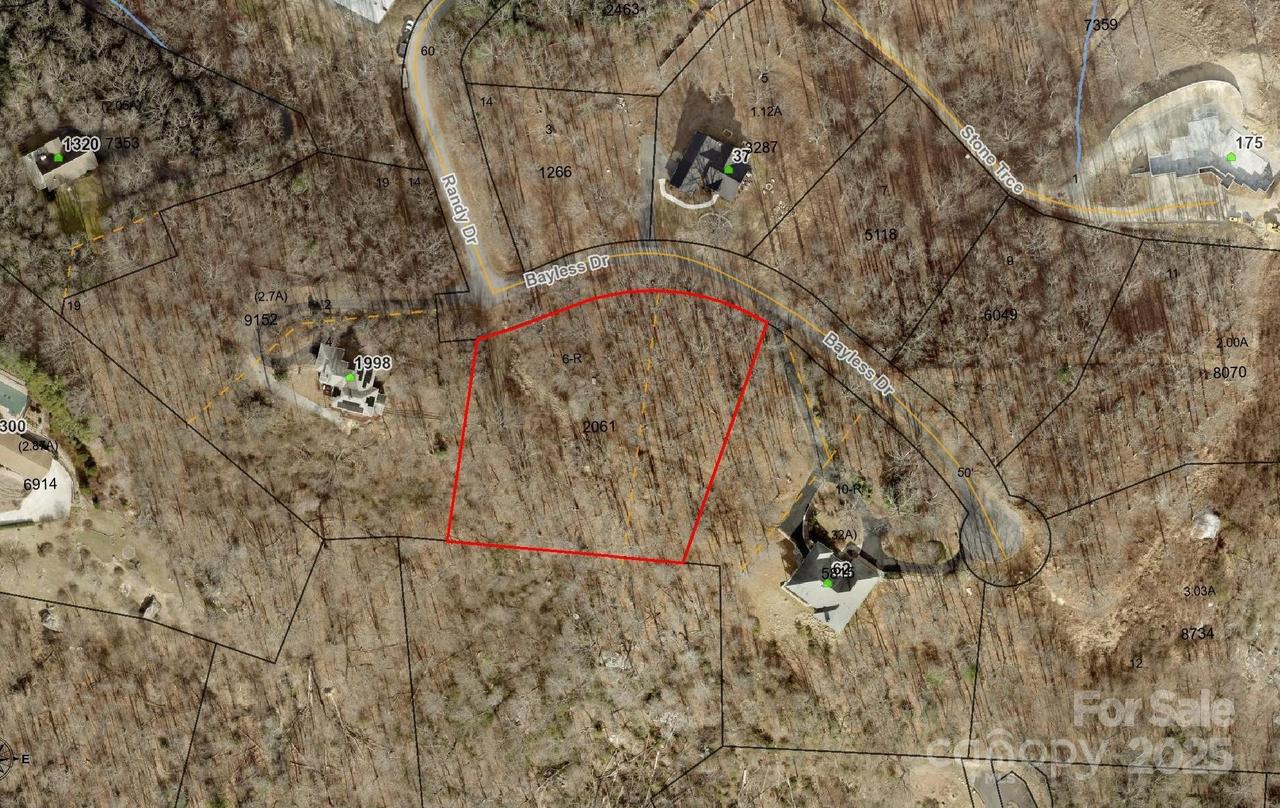 00 Bayless Dr., Hendersonville, NC 28791