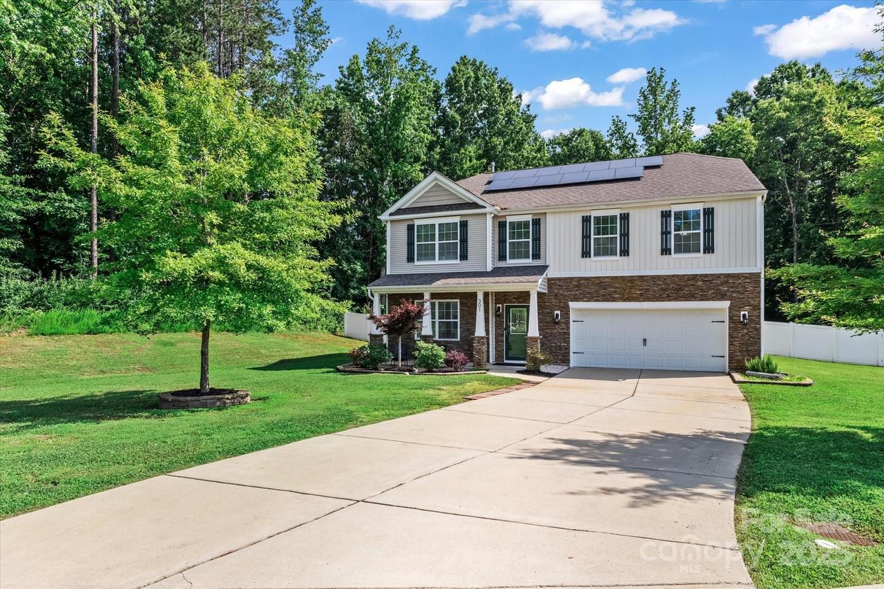 301 Wheat Field Dr., Mount Holly, NC 28120