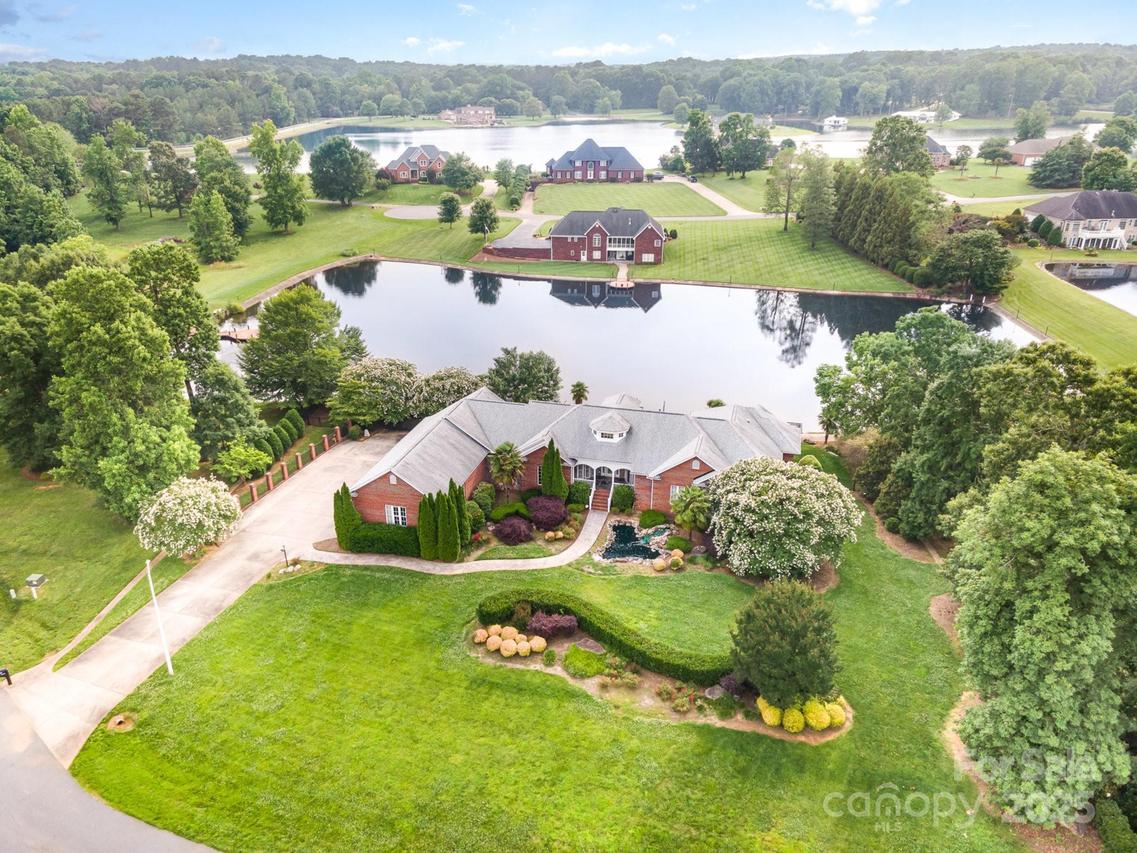 6823 Manatee Dr., Concord, NC 28025